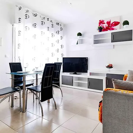 Espanhouse Maria شقة